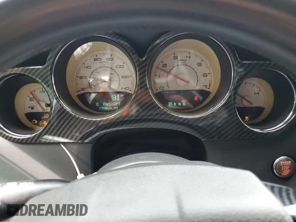 ✅ 2013 Dodge Challenger Rallye Redline • VIN: 2C3CDYAGXDH695413 • Lot: 71608974. Wystawiony na Copart z przebiegiem 195 826 mil. Bezpłatny archiwum sprzedaży aukcyjnych z USA i szczegółowy raport historii pojazdu na DreamBid. Zdjęcie 9.