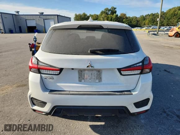 ✅ 2021 Mitsubishi Outlander SE • VIN: JA4APVAU7MU011956 • Lot: 81397395. Listed on Copart with 105,458 mi. Free auction sales archive from the USA and detailed vehicle history report at DreamBid. Image 6.