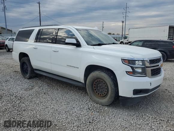 ✅ 2018 Chevrolet Suburban LT • VIN: 1GNSKHKC7JR126448 • Lot: 76204934. Wystawiony na Copart z przebiegiem 190 846 mil. Bezpłatny archiwum sprzedaży aukcyjnych z USA i szczegółowy raport historii pojazdu na DreamBid. Zdjęcie 4.