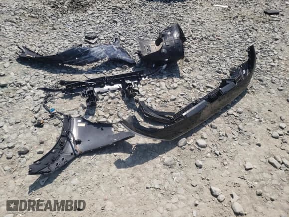 ✅ 2022 Kia EV6 Wind • VIN: KNDC3DLC7N5044248 • Лот: 63352534. Опубликован ранее на Copart с пробегом 16 797 миль. Бесплатный доступ к архиву аукционных продаж из США и подробный отчёт об истории автомобиля на DreamBid. Изображение 14.