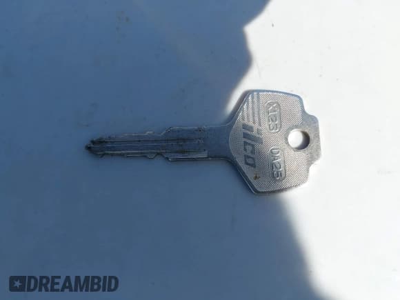 ✅ 1996 Subaru Legacy Outback • VIN: 4S3BG4858T6984947 • Lot: 42031546. Wystawiony na IAAI z przebiegiem 407 914 mil. Bezpłatny archiwum sprzedaży aukcyjnych z USA i szczegółowy raport historii pojazdu na DreamBid. Zdjęcie 11.