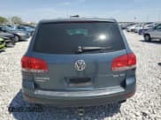 ✅ 2006 Volkswagen Touareg • VIN: WVGPT77LX6D056538 • Lot: 51330225. Listed on Copart with 183,060 mi. Free auction sales archive from the USA and detailed vehicle history report at DreamBid. Image 6.