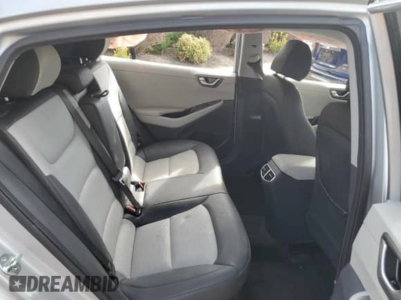 2020 Hyundai Ioniq Limited с VIN KMHC05LC5LU239908, выставлен на аукционе Copart как лот 71992854 с пробегом 66 499 миль миль и На запчасти • Non repairable. История ставок и продаж доступна на DreamBid. Изображение 10.