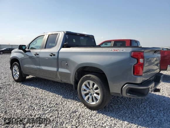 2021 Chevrolet Silverado 1500 Custom z VIN 1GCRYBEH2MZ106266, wystawiony jako Copart lot #51150405 z przebiegiem 53 664 mil mil oraz Szkoda całkowita • Salvage title. Historia ofert i sprzedaży dostępna na DreamBid. Obrazek 2.