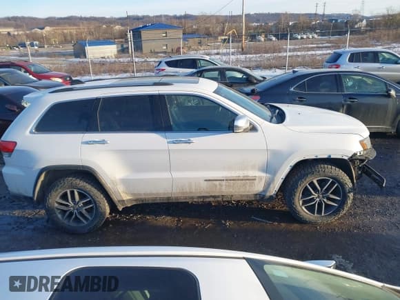 ✅ 2019 Jeep Grand Cherokee Limited • VIN: 1C4RJFBG3KC713820 • Lot: 41443628. Listed on IAAI with 60,477 mi. Free auction sales archive from the USA and detailed vehicle history report at DreamBid. Image 13.