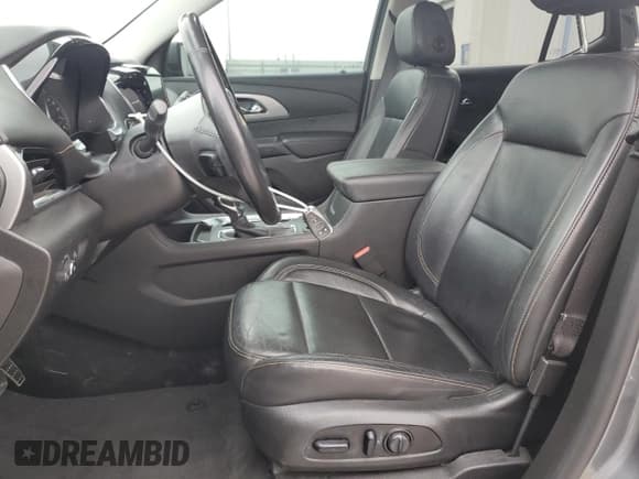 ✅ 2021 Chevrolet Traverse LT • VIN: 1GNEVHKW5MJ127552 • Лот: 82688405. Опубликован ранее на Copart с пробегом 80 941 миль. Бесплатный доступ к архиву аукционных продаж из США и подробный отчёт об истории автомобиля на DreamBid. Изображение 7.