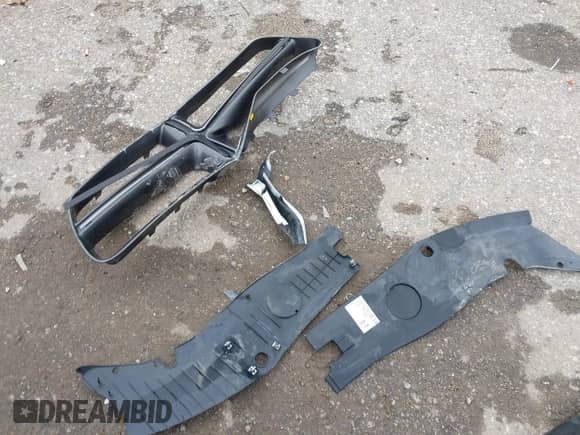 ✅ 2014 Dodge Charger RT • VIN: 2C3CDXCT7EH306894 • Lot: 43293085. Wystawiony na IAAI z przebiegiem 75 186 mil. Bezpłatny archiwum sprzedaży aukcyjnych z USA i szczegółowy raport historii pojazdu na DreamBid. Zdjęcie 12.