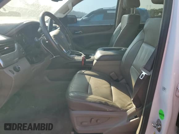 ✅ 2017 Chevrolet Suburban LT • VIN: 1GNSCHKCXHR156647 • Lot: 76140144. Wystawiony na Copart z przebiegiem 157 022 mil. Bezpłatny archiwum sprzedaży aukcyjnych z USA i szczegółowy raport historii pojazdu na DreamBid. Zdjęcie 7.