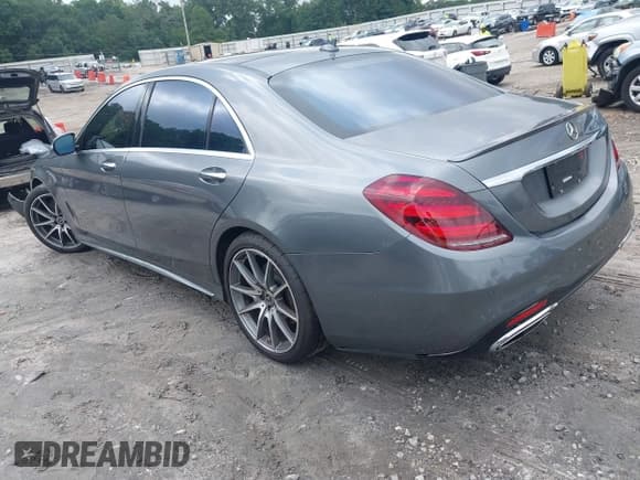✅ 2018 Mercedes-Benz S 450 • VIN: WDDUG6GB0JA358174 • Lot: 42539967. Listed on IAAI with 69,470 mi. Free auction sales archive from the USA and detailed vehicle history report at DreamBid. Image 3.