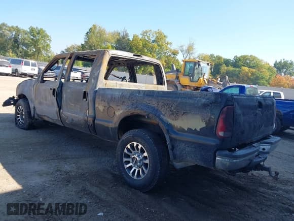 ✅ 2007 Ford F-250 XL • VIN: 1FTSW21P47EA06914 • Лот: 43214998. Опубликован ранее на IAAI с пробегом Не указан. Бесплатный доступ к архиву аукционных продаж из США и подробный отчёт об истории автомобиля на DreamBid. Изображение 3.