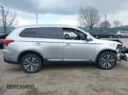 ✅ 2020 Mitsubishi Outlander SE • VIN: JA4AD3A37LZ032764 • Lot: 41849906. Listed on IAAI with Not provided. Free auction sales archive from the USA and detailed vehicle history report at DreamBid. Image 12.