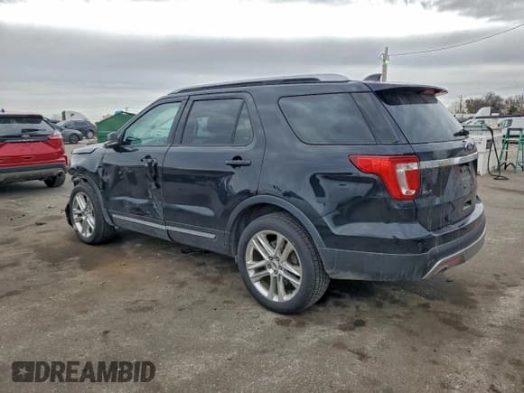 ✅ 2017 Ford Explorer XLT • VIN: 1FM5K8D83HGB51010 • Lot: 93756365. Wystawiony na Copart z przebiegiem 97 248 mil. Bezpłatny archiwum sprzedaży aukcyjnych z USA i szczegółowy raport historii pojazdu na DreamBid. Zdjęcie 2.