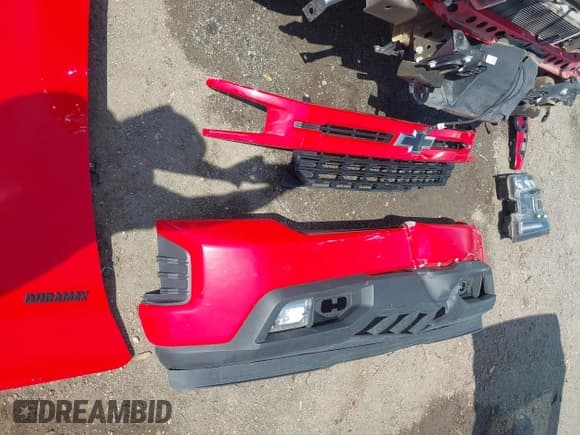 ✅ 2021 Chevrolet Silverado 1500 RST • VIN: 3GCUYEET3MG176410 • Лот: 42119458. Опубликован ранее на IAAI с пробегом 106 132 миль. Бесплатный доступ к архиву аукционных продаж из США и подробный отчёт об истории автомобиля на DreamBid. Изображение 21.