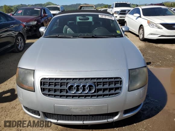✅ 2006 Audi TT • VIN: TRUTC28N861010493 • Lot: 50101744. Listed on Copart with 120,290 mi. Free auction sales archive from the USA and detailed vehicle history report at DreamBid. Image 5.