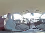 ✅ 2018 Toyota RAV4 LE • VIN: 2T3BFREV4JW793381 • Лот: 92096405. Опубликован ранее на Copart с пробегом 46 762 миль. Бесплатный доступ к архиву аукционных продаж из США и подробный отчёт об истории автомобиля на DreamBid. Изображение 15.