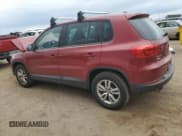 ✅ 2012 Volkswagen Tiguan S • VIN: WVGBV7AX8CW087884 • Лот: 90077175. Опубликован ранее на Copart с пробегом 147 397 миль. Бесплатный доступ к архиву аукционных продаж из США и подробный отчёт об истории автомобиля на DreamBid. Изображение 2.