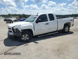 2010 Chevrolet Silverado 1500 LT с VIN 1GCSKSE39AZ275672, выставлен на аукционе Copart как лот 70373915 с пробегом 284 811 миль миль и Списание • Salvage title. История ставок и продаж доступна на DreamBid. Изображение 1.