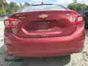 2017 Chevrolet Cruze LT z VIN 1G1BG5SE1H7252359, wystawiony jako Copart lot #70207814 z przebiegiem 118 181 mil mil oraz Szkoda całkowita • Salvage title. Historia ofert i sprzedaży dostępna na DreamBid. Obrazek 6.