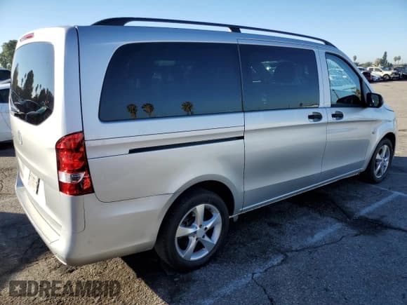 ✅ 2016 Mercedes-Benz Metris Passenger • VIN: WD4PG2EE2G3088364 • Lot: 92097245. Wystawiony na Copart z przebiegiem 138 172 mil. Bezpłatny archiwum sprzedaży aukcyjnych z USA i szczegółowy raport historii pojazdu na DreamBid. Zdjęcie 3.