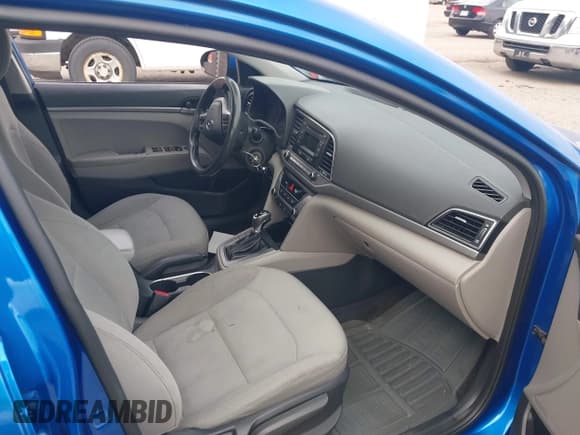 ✅ 2017 Hyundai Elantra SE • VIN: 5NPD74LF4HH126106 • Lot: 43425562. Listed on IAAI with 180,587 mi. Free auction sales archive from the USA and detailed vehicle history report at DreamBid. Image 5.