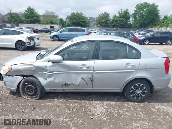 ✅ 2008 Hyundai Accent GLS • VIN: KMHCN46CX8U191823 • Лот: 42270245. Опубликован ранее на IAAI с пробегом 242 852 миль. Бесплатный доступ к архиву аукционных продаж из США и подробный отчёт об истории автомобиля на DreamBid. Изображение 13.