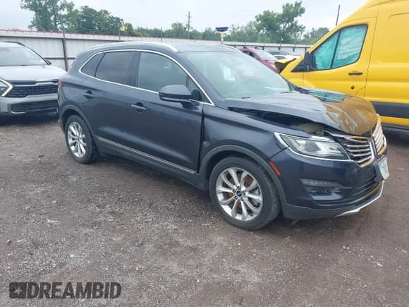✅ 2015 Lincoln MKC • VIN: 5LMCJ1A93FUJ09124 • Lot: 42893884. Wystawiony na IAAI z przebiegiem 104 011 mil. Bezpłatny archiwum sprzedaży aukcyjnych z USA i szczegółowy raport historii pojazdu na DreamBid. Zdjęcie 1.