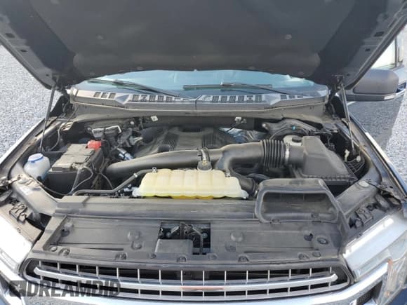 ✅ 2019 Ford F-150 Lariat • VIN: 1FTEW1E40KFC83201 • Lot: 87387235. Listed on Copart with 22,682 mi. Free auction sales archive from the USA and detailed vehicle history report at DreamBid. Image 11.