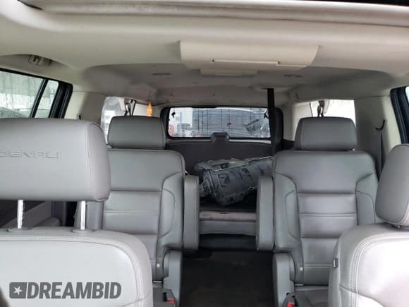 ✅ 2015 GMC Yukon XL Denali • VIN: 1GKS1JKJ2FR503894 • Lot: 90477185. Wystawiony na Copart z przebiegiem 197 253 mil. Bezpłatny archiwum sprzedaży aukcyjnych z USA i szczegółowy raport historii pojazdu na DreamBid. Zdjęcie 10.