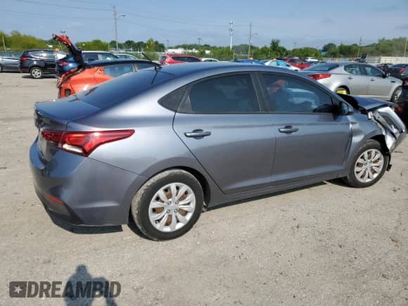 2018 Hyundai Accent SE z VIN 3KPC24A38JE024787, wystawiony jako Copart lot #63279304 z przebiegiem 59 340 mil mil oraz Szkoda całkowita • Salvage title. Historia ofert i sprzedaży dostępna na DreamBid. Obrazek 3.