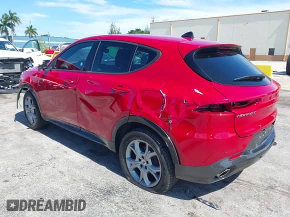 2024 Dodge Hornet R/T z VIN ZACPDFCW7R3A44078, wystawiony jako IAAI lot #42603078 z przebiegiem 7 540 mil mil oraz . Historia ofert i sprzedaży dostępna na DreamBid. Obrazek 3.
