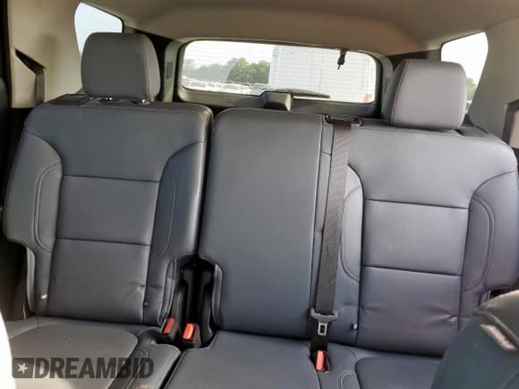 ✅ 2021 Chevrolet Traverse LT • VIN: 1GNERHKW5MJ258677 • Lot: 64280595. Wystawiony na Copart z przebiegiem 37 506 mil. Bezpłatny archiwum sprzedaży aukcyjnych z USA i szczegółowy raport historii pojazdu na DreamBid. Zdjęcie 10.