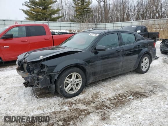 ✅ 2013 Dodge Avenger SXT • VIN: 1C3CDZCB7DN568410 • Lot: 42318385. Wystawiony na Copart z przebiegiem 152 706 mil. Bezpłatny archiwum sprzedaży aukcyjnych z USA i szczegółowy raport historii pojazdu na DreamBid. Zdjęcie 1.