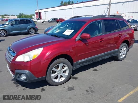 ✅ 2014 Subaru Outback Limited Power Moon • VIN: 4S4BRDKC0E2204625 • Lot: 42408189. Listed on IAAI with 125,059 mi. Free auction sales archive from the USA and detailed vehicle history report at DreamBid. Image 17.