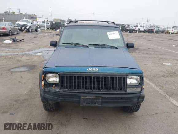 ✅ 1995 Jeep Cherokee SE • VIN: 1J4FJ28S9SL657965 • Lot: 43840644. Listed on IAAI with 270,929 mi. Free auction sales archive from the USA and detailed vehicle history report at DreamBid. Image 12.