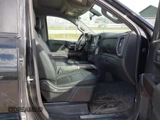 ✅ 2019 Chevrolet Silverado 1500 LT Trail Boss • VIN: 3GCPYFED6KG222188 • Lot: 43374214. Wystawiony na IAAI z przebiegiem 70 821 mil. Bezpłatny archiwum sprzedaży aukcyjnych z USA i szczegółowy raport historii pojazdu na DreamBid. Zdjęcie 5.