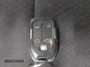 ✅ 2019 Chevrolet Silverado 1500 LT • VIN: 1GCPYDEK5KZ313049 • Lot: 43331946. Wystawiony na IAAI z przebiegiem 117 547 mil. Bezpłatny archiwum sprzedaży aukcyjnych z USA i szczegółowy raport historii pojazdu na DreamBid. Zdjęcie 11.