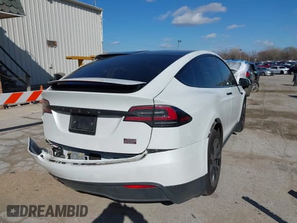 ✅ 2023 Tesla Model X Plaid • VIN: 7SAXCBE63PF405105 • Lot: 41876918. Listed on IAAI with 22,475 mi. Free auction sales archive from the USA and detailed vehicle history report at DreamBid. Image 4.