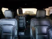 ✅ 2018 Ford Explorer Platinum • VIN: 1FM5K8HT6JGA34459 • Lot: 91838085. Wystawiony na Copart z przebiegiem Nie podano. Bezpłatny archiwum sprzedaży aukcyjnych z USA i szczegółowy raport historii pojazdu na DreamBid. Zdjęcie 10.