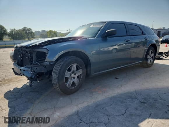 ✅ 2005 Dodge Magnum SE • VIN: 2D4FV48V35H570230 • Lot: 80493115. Wystawiony na Copart z przebiegiem 211 589 mil. Bezpłatny archiwum sprzedaży aukcyjnych z USA i szczegółowy raport historii pojazdu na DreamBid. Zdjęcie 1.