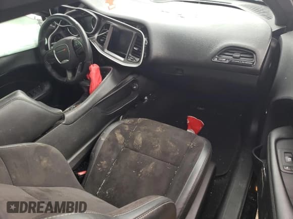 ✅ 2019 Dodge Challenger GT • VIN: 2C3CDZJG2KH667849 • Lot: 61401824. Wystawiony na Copart z przebiegiem Nie podano. Bezpłatny archiwum sprzedaży aukcyjnych z USA i szczegółowy raport historii pojazdu na DreamBid. Zdjęcie 8.