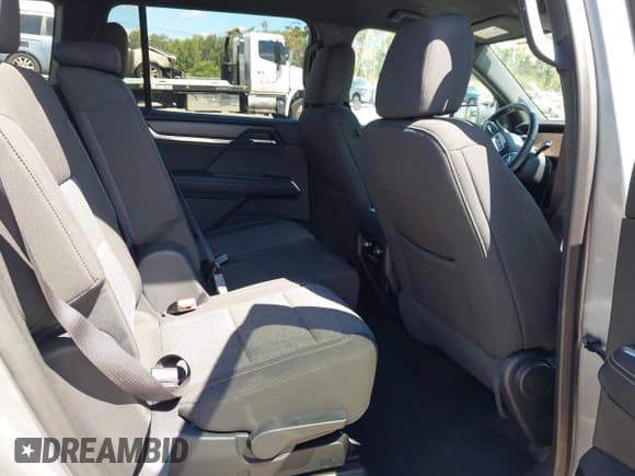 ✅ 2025 GMC Acadia FWD Elevation • VIN: 1GKENKRS3SJ155697 • Lot: 43314284. Listed on IAAI with 24,631 mi. Free auction sales archive from the USA and detailed vehicle history report at DreamBid. Image 8.