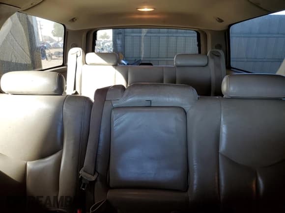 ✅ 2003 Chevrolet Suburban LT • VIN: 3GNEC16Z03G292961 • Лот: 42438505. Опубликован ранее на Copart с пробегом 173 301 миль. Бесплатный доступ к архиву аукционных продаж из США и подробный отчёт об истории автомобиля на DreamBid. Изображение 10.