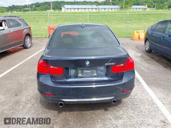 ✅ 2012 BMW 3 Series 335i • VIN: WBA3A9G51CNN67550 • Лот: 42242373. Опубликован ранее на IAAI с пробегом 89 470 миль. Бесплатный доступ к архиву аукционных продаж из США и подробный отчёт об истории автомобиля на DreamBid. Изображение 16.