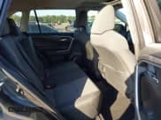 ✅ 2022 Toyota RAV4 XLE • VIN: 2T3W1RFV3NC196552 • Lot: 43136826. Wystawiony na IAAI z przebiegiem 26 833 mil. Bezpłatny archiwum sprzedaży aukcyjnych z USA i szczegółowy raport historii pojazdu na DreamBid. Zdjęcie 8.