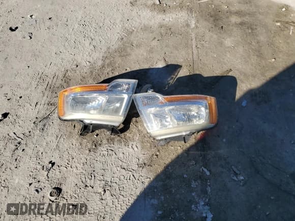 ✅ 2016 Ford Expedition Max XLT • VIN: 1FMJK1HT0GEF23675 • Lot: 88052945. Listed on Copart with 194,002 mi. Free auction sales archive from the USA and detailed vehicle history report at DreamBid. Image 13.