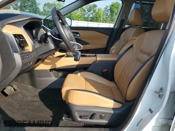 ✅ 2022 Nissan Rogue Platinum • VIN: JN8BT3DC1NW121344 • Lot: 59345535. Wystawiony na Copart z przebiegiem 60 576 mil. Bezpłatny archiwum sprzedaży aukcyjnych z USA i szczegółowy raport historii pojazdu na DreamBid. Zdjęcie 7.