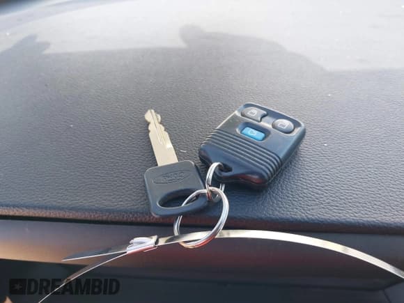 ✅ 2020 Ford Police Interceptor Utility • VIN: 1FM5K8AB1LGA84299 • Lot: 42228548. Wystawiony na IAAI z przebiegiem 41 935 mil. Bezpłatny archiwum sprzedaży aukcyjnych z USA i szczegółowy raport historii pojazdu na DreamBid. Zdjęcie 11.