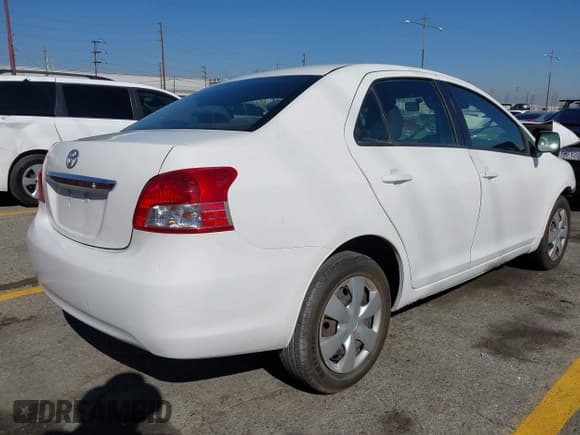 ✅ 2008 Toyota Yaris • VIN: JTDBT923181259372 • Lot: 43582925. Listed on IAAI with Not provided. Free auction sales archive from the USA and detailed vehicle history report at DreamBid. Image 4.