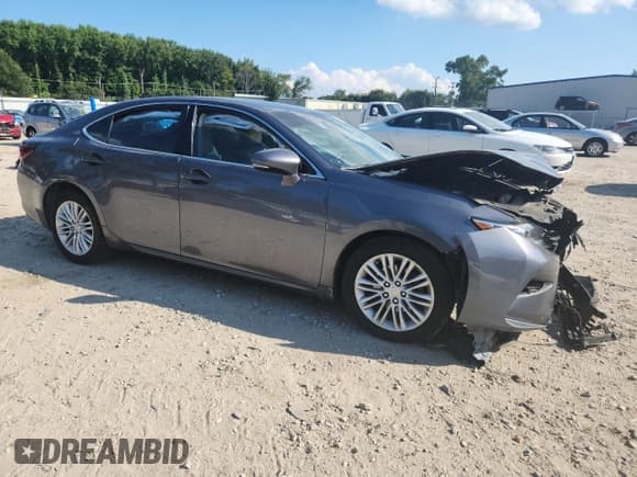 ✅ 2016 Lexus ES 330 • VIN: 58ABK1GG8GU028759 • Лот: 70114155. Опубликован ранее на Copart с пробегом 144 413 миль. Бесплатный доступ к архиву аукционных продаж из США и подробный отчёт об истории автомобиля на DreamBid. Изображение 4.