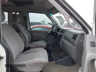 ✅ 2001 Volkswagen EuroVan MV • VIN: WV2NB470X1H144656 • Лот: 42014536. Опубликован ранее на IAAI с пробегом 230 707 миль. Бесплатный доступ к архиву аукционных продаж из США и подробный отчёт об истории автомобиля на DreamBid. Изображение 5.